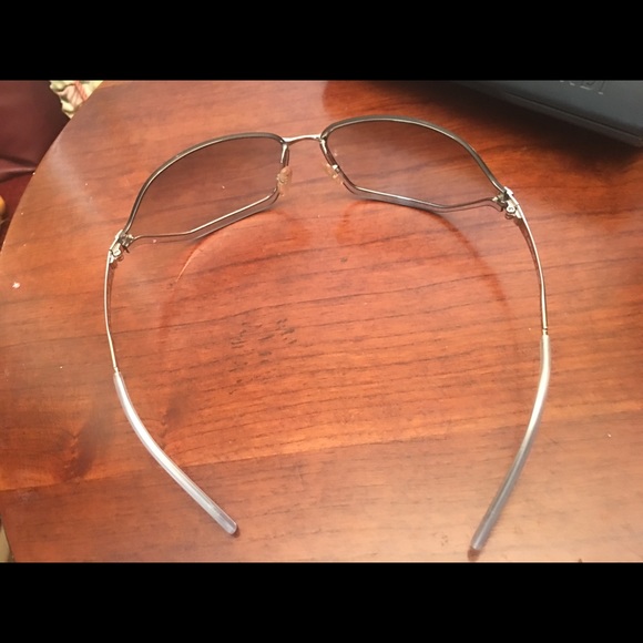 SOLD Fendi silver cloud rimmed blue sunglasses - Picture 3 of 6